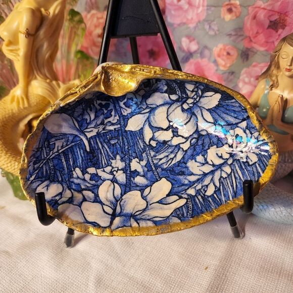 Other - DECOUPAGE CLAM SHELL  
